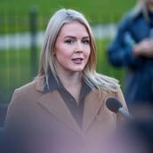 ΚΑΡΟΛΑΪΝ ΛΕΒΙΤ ICE ΗΠΑ