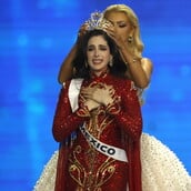 ΓΙΑ ΣΚ - Σάλος στα Miss Universe: Εντάλματα σύλληψης για τους ιδιοκτήτες σε Μεξικό και Ταϊλάνδη