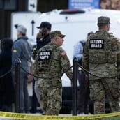 ΗΠΑ: Πέθανε το ένα μέλος της Εθνοφρουράς που είχε τραυματιστεί από πυρά κοντά στον Λευκό Οίκο