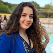 Στέφανη Χαραλάμπους: Ψευδής είδηση τη «πέθανε» στο Facebook - Η απάντηση της ηθοποιού