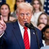 «Είσαι ηλίθια;» - Ο Τραμπ επιτίθεται ξανά σε δημοσιογράφο 