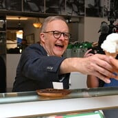 ΑΥΣΤΡΑΛΙΑ ΑΝΤΟΝΙ ΑΛΜΠΑΝΕΖΙ ΓΑΜΟΣ