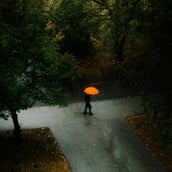 Ξεκινά το νέο κύμα κακοκαιρίας: Βαρομετρικό χαμηλό από τον κόλπο της Σύρτης θα «σαρώσει» τη χώρα