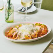 Το Ρίνι: Ελληνική παράδοση σερβιρισμένη με πάθος και ταλέντο