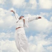 CLOUD WHITE PANTONE ΧΡΩΜΑ ΤΗΣ ΧΡΟΝΙΑΣ