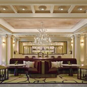 George, The Lobby Bar: Το νέο αστικό στέκι του ξενοδοχείου King George φέρνει την υψηλή αισθητική στη βόλτα μας