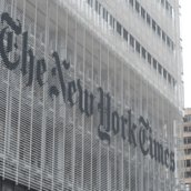 New York Times: Προσφεύγουν κατά του Πενταγώνου για τους νέους περιορισμούς στον Τύπο