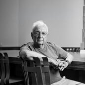 FRANK GEHRY ΑΡΧΙΤΕΚΤΟΝΑΣ