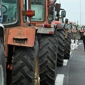 Τρία μεγάλα αγροτικά μέτωπα στη Θεσσαλία: Ενισχύεται διαρκώς το μπλόκο της Καρδίτσας