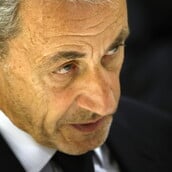 Ο Σαρκοζί δεν θεωρεί το ακροδεξιό κόμμα της Λεπέν κίνδυνο για τη Γαλλία