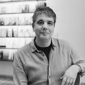 Δημήτρης Καράμπελας: «Σήμερα κανείς δεν πιστεύει στην αλληγορία»