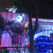 Χαλάνδρι: Το σπίτι με τα 20.000 λαμπιόνια που έγινε χριστουγεννιάτικο αξιοθέατο