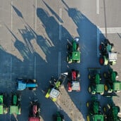 ΑΓΡΟΤΕΣ ΜΠΛΟΚΑ ΔΙΑΜΑΡΤΥΡΙΑ ΤΡΑΚΤΕΡ