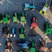 ΑΓΡΟΤΕΣ ΜΠΛΟΚΑ