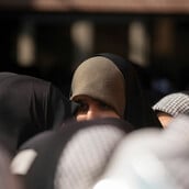 ΑΥΣΤΡΙΑ ΜΑΝΤΙΛΑ ΑΠΑΓΟΡΕΥΣΗ ΣΧΟΛΕΙΟ ΚΟΡΙΤΣΙΑ