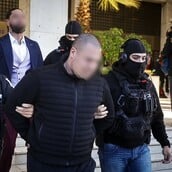 Φοινικούντα: «Είναι τρελό να σκοτώσει τον άνθρωπο που του τα παρείχε όλα», λέει ο αδελφός του επιστάτη