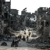 «Απλώς προσπαθούν να πλουτίσουν»: Η «επόμενη ημέρα» στη Γάζα και τα συμφέροντα που τη διεκδικούν