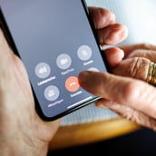 ΑΠΑΤΗ ΤΗΛΕΦΩΝΗΜΑ ΟΛΛΑΝΔΙΑ ΠΟΛΩΝΙΑ ΚΛΗΣΗ