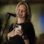 ΜΑΡΙΑ ΚΑΡΥΣΤΙΑΝΟΥ ΚΟΜΜΑ ΑΝΤΙΔΡΑΣΕΙΣ ΣΥΓΓΕΝΩΝ ΤΕΜΠΗ