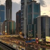 ΝΤΟΥΜΠΑΪ ΚΑΚΟΚΑΙΡΙΑ ΒΡΟΧΕΣ ΚΑΚΟΚΑΙΡΙΑ ΠΛΗΜΜΥΡΕΣ