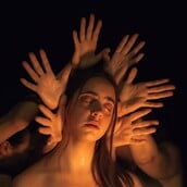 Δέκα παραστάσεις για τις γιορτές 