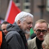 ΤΖΟΥΛΙΑΝ ΑΣΑΝΖ ΝΟΜΠΕΛ ΜΑΡΙΑ ΚΟΡΙΝΑ ΜΑΤΣΑΔΟ