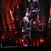 Ο Sir Brian May θα παρουσιάσει ακυκλοφόρητο κομμάτι των Queen