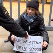 ΓΚΡΕΤΑ ΤΟΥΝΜΠΕΡΓΚ ΣΥΛΛΗΨΗ ΛΟΝΔΙΝΟ