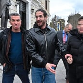 ΑΡΗΣ ΜΟΥΓΚΟΠΕΤΡΟΣ ΑΘΩΟΣ ΑΘΩΩΣΗ ΕΝΔΟΟΙΚΟΓΕΝΕΙΑΚΗ ΑΠΕΙΛΗ ΣΥΖΥΓΟΣ