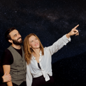 «Κέλλυ»: Αγνή Χιώτη και Βασιλική Βλάχου ενώνουν θεατρικά τις δυνάμεις τους