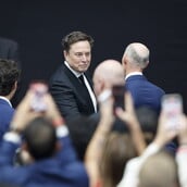 ΕΛΟΝ ΜΑΣΚ ΣΧΟΛΙΟ