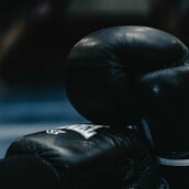 Kick boxing: Επιτέθηκαν στον Γιάννη Τσουκαλά όταν έβγαλε νοκ άουτ τον αντίπαλό του στη Σερβία