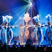 Η Τζένιφερ Λόπεζ ξεκίνησε τις εμφανίσεις της στο Λας Βέγκας με ένα φαντασμαγορικό σόου