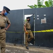 ΣΡΙ ΛΑΝΚΑ ΣΧΟΛΕΙΟ ΜΑΘΗΤΕΣ ΑΣΤΥΝΟΜΙΑ