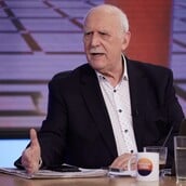 ΓΙΩΡΓΟΣ ΠΑΠΑΔΑΚΗΣ ΣΚΗΝΟΘΕΤΗΣ