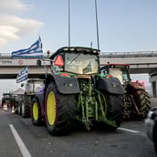 ΑΓΡΟΤΕΣ ΜΠΛΟΚΑ ΜΕΤΡΑ ΚΥΒΕΡΝΗΣΗ