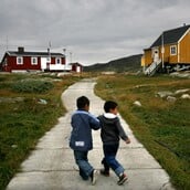 Η σκοτεινή ιστορία της δανικής κυριαρχίας στην Γροιλανδία 