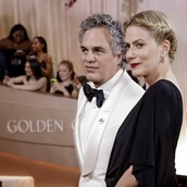 ΜΑΡΚ ΡΑΦΑΛΟ ΧΡΥΣΕΣ ΣΦΑΙΡΕΣ ΤΡΑΜΠ ΚΑΡΦΙΤΣΑ