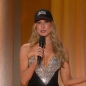 Χρυσές Σφαίρες 2026: Η Glaser απέτισε φόρο τιμής στον Rob Reiner με έναν ξεχωριστό τρόπο