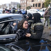 ICE: Ποια είναι η ομάδα που σκορπά φόβο στις ΗΠΑ; 