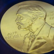 Βραβείο Νόμπελ: Οι φορές που πουλήθηκε για εκατομμύρια δολάρια 