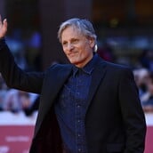 ΒΙΓΚΟ ΜΟΡΤΕΝΣΕΝ ΑΡΧΟΝΤΑΣ ΤΩΝ ΔΑΧΤΥΛΙΔΙΩΝ