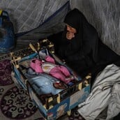 Γάζα: Ένα νεογέννητο είναι το όγδοο παιδί που πεθαίνει από υποθερμία αυτόν τον χειμώνα