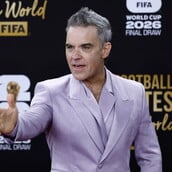 Ο Ρόμπι Γουίλιαμς ξεπέρασε τους Beatles σε αριθμό άλμπουμ που κατέκτησαν την κορυφή στο Ηνωμένο Βασίλειο