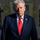 Εν πλω προς τον Περσικό Κόλπο αμερικανικά πολεμικά – Το Ιράν δηλώνει έτοιμο για «ολοκληρωτικό πόλεμο»