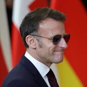 ΜΑΚΡΟΝ ΤΡΑΜΠ ΔΗΜΟΦΙΛΙΑ ΓΑΛΛΙΑ