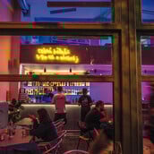 Κουλ Άθενς: Απογευματινό ποτό στο πιο κουλ στέκι της Καλλιθέας