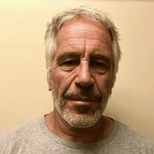 Η Πολωνία ξεκινά έρευνα για πιθανή σύνδεση του Έπσταϊν με ρωσικές μυστικές υπηρεσίες 