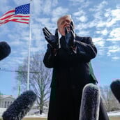 ΝΤΟΝΑΛΝΤ ΤΡΑΜΠ ΚΡΥΠΤΟΝΟΜΙΣΜΑΤΑ ΗΠΑ