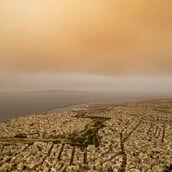 Καιρός: Υψηλές για την εποχή θερμοκρασίες και αφρικανική σκόνη σήμερα, Σάββατο